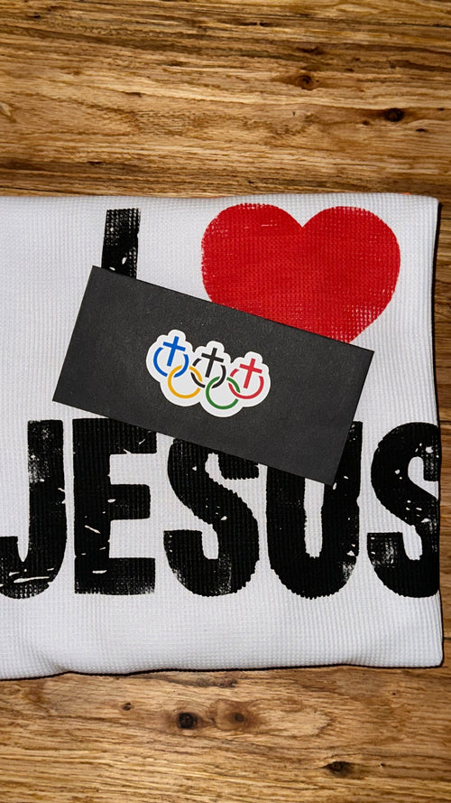 I ♥️ JESUS tee.